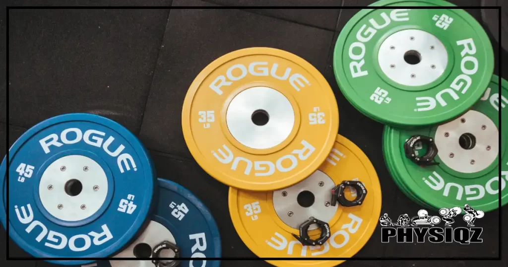 Weight plates used to perform powerlifting exercises at the gym. 